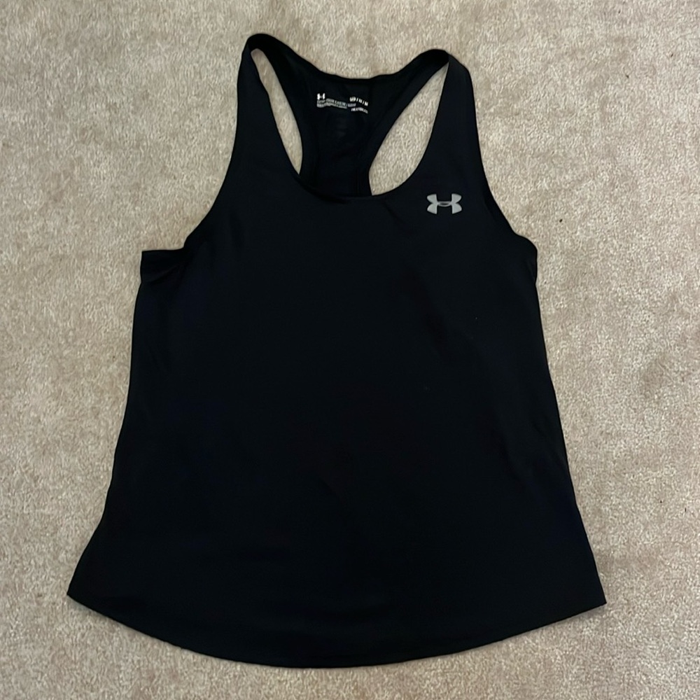 Women's Under Armour black racer back sports tank top. SZ M.